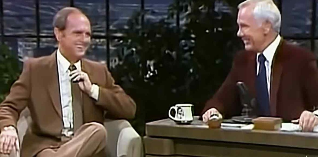 Bob Newhart makes Johnny Carson laugh hysterically on The Tonight Show ...