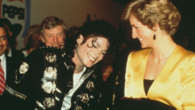 The photographer recognized he had captured something unique after taking this picture: Behind the scenes of Diana and Michael Jackson’s connection